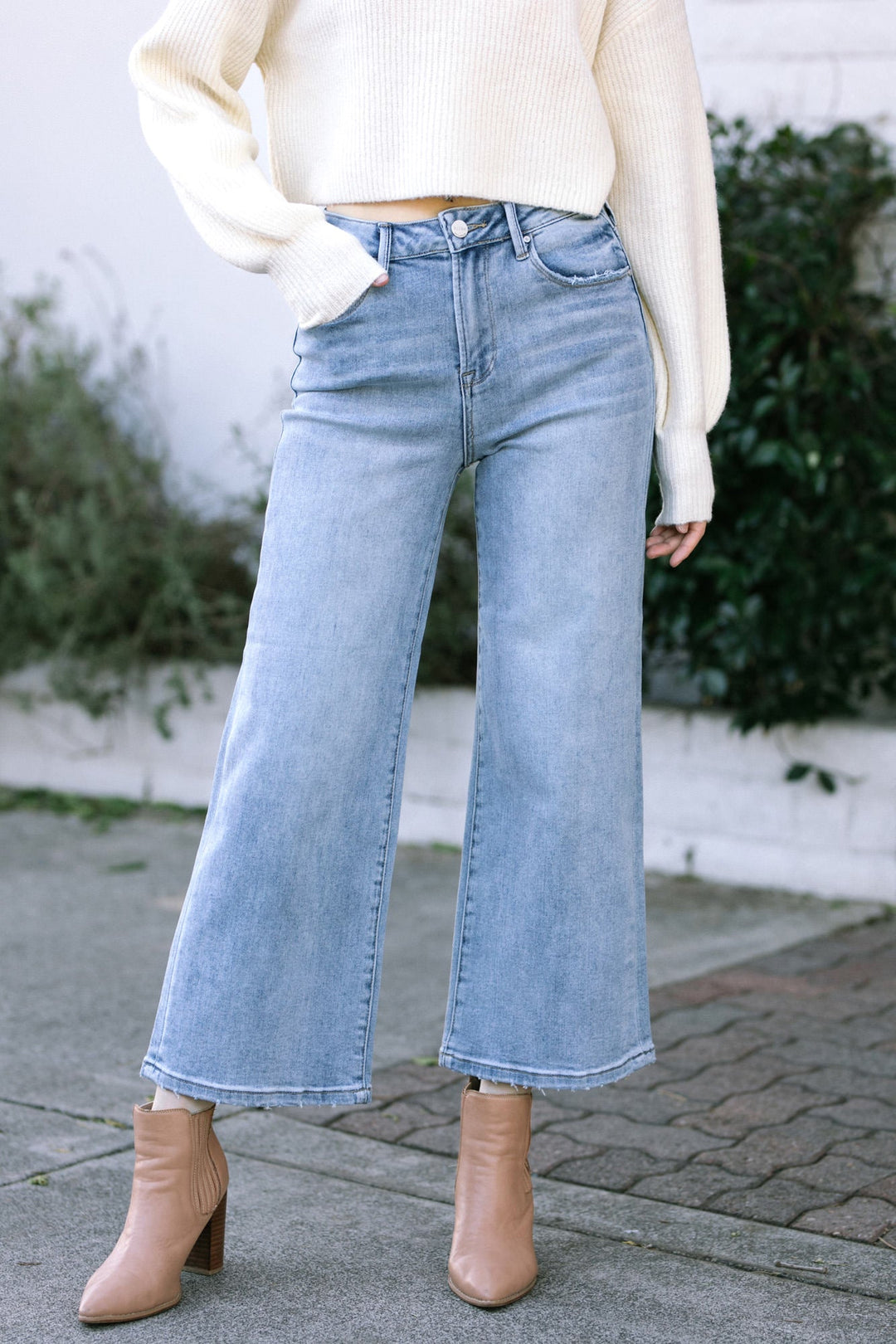 Molly Cropped Wide Leg Jeans